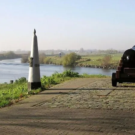 Near The Belgian Border, Cleaning Included Apartment Roosteren